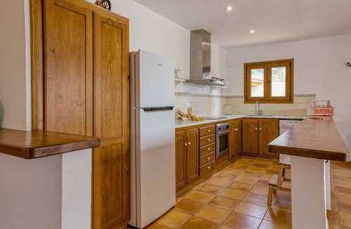 Begur House | House with Private Pool, Mountain Views, and Wi-Fi in Begur