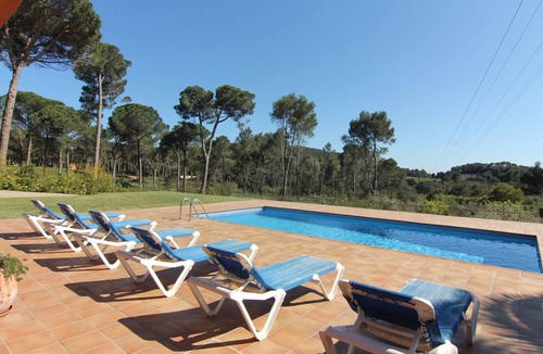 Begur House | House with Private Pool, Mountain Views, and Wi-Fi in Begur