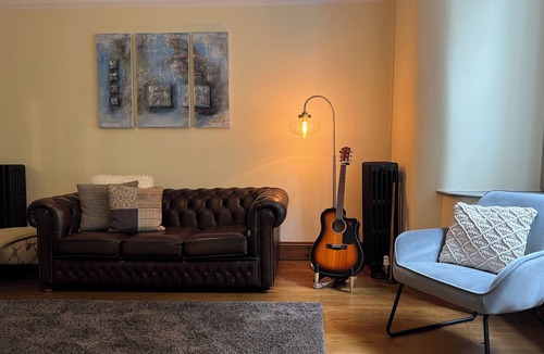 Padfield Cottage | Howard Park - Oak Lodge . Peak District access with direct trains to Manchester