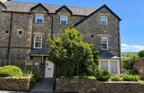 Sedbergh Apartment | Howgills Apartment 9 (self-catering accommodation with free parking and Wi-Fi)