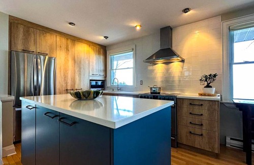 Bluewater Cottage | Huron Coastal, Sauna, 2 King beds - Lakefront with Shared Access
