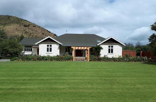 Hurunui Bed & Breakfast | Hurunui Homestead Bed and Breakfast
