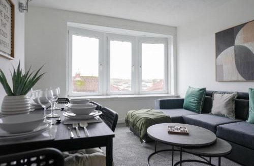 Airdrie Apartment | Hyslop Hideaway