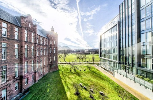 Laurieston Apartment | IconicQuartermile 2bed/2bath with elevator OldTown