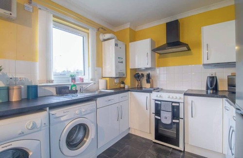 Glasgow House | Ideal Contractor Stay | 2-Bed Near Glasgow Fort