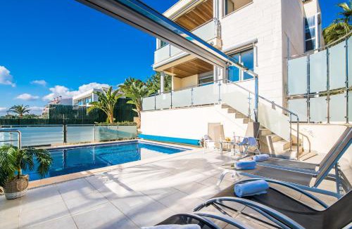 Alcanada House | Ideal Property Mallorca - Villa Alcanada 1