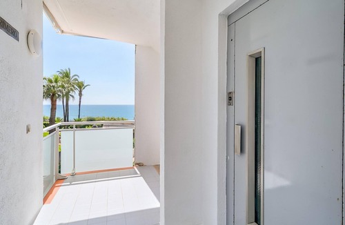 Sant Pol De Mar Apartment | Ideal space for couples with sea views and parking