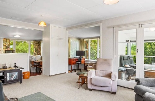 Naseby House | Idyllburn cottage, Strode Avenue