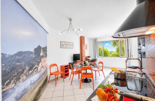 Capo Mimosa-Rollo Apartment | Il Suono del Mare - Sea Front Apt and Pool, Cervo, Italy