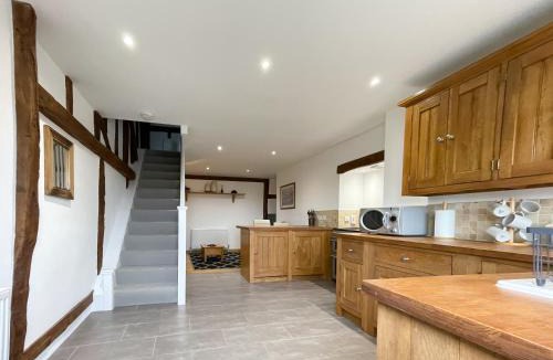Dunmow Apartment | Immaculate barn annexe close to Stansted Airport