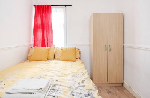 Plaistow South House | Impeccable and welcoming 3-Bed House in London