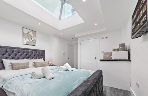 Hillrise Apartment | Impeccable Ensuite Room in Finsbury Park LondonN19