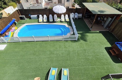 Torremolinos House | Impressive Villa Paraíso with Pool, Jacuzzi, Wi-Fi & Air Conditioning