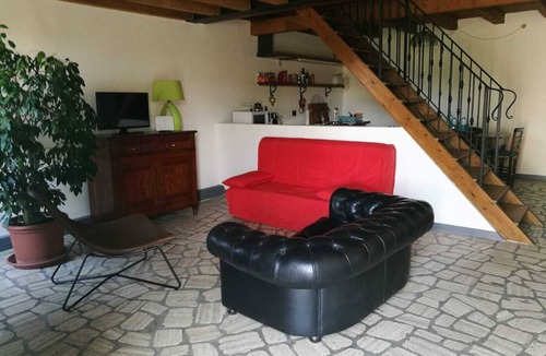 Ponti sul Mincio House | In private courtyard Whole house 200 sqm kitchen, living room, 3 rooms each with bathroom
