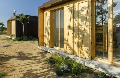 Ultramort Villa | Increíble casa modular con piscina