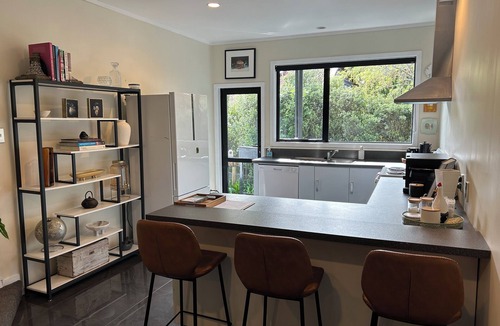 Mapua Apartment | Incredible mountain & sea views - 2 Bedrooms apartment (ground floor)
