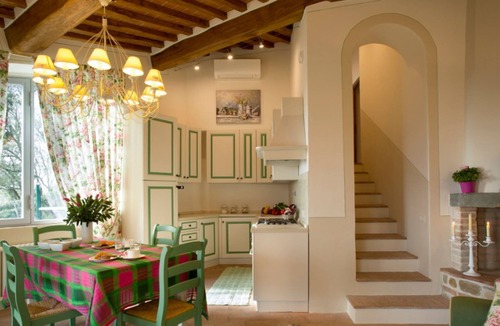 Tavarnelle Val di Pesa Villa | Independent Luxury Villa with Pool and Jacuzzi in the Chianti Region