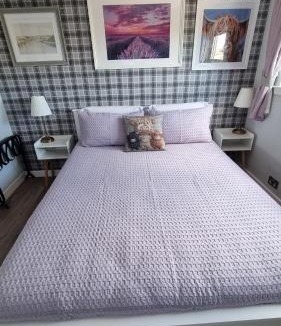 Longcroft House | Innisfail Edi - double room with private bathroom