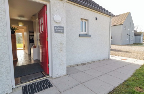 Enniskillen Cottage | INNISHORE COTTAGE, pet friendly, with open fire in Enniskillen