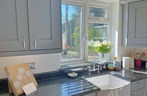 Chelmsford Cottage | Island House - UK51001