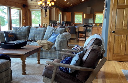 Sioux Narrows Nestor Falls Cabin | Island Retreat Sioux Narrows Ontario Canada - Amazing fishing area