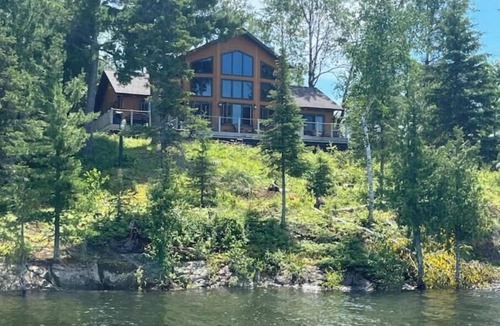 Sioux Narrows Nestor Falls Cabin | Island Retreat Sioux Narrows Ontario Canada - Amazing fishing area
