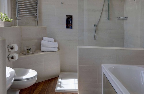 Ingatestone Hotel | Ivy Hill Hotel, BW Signature Collection