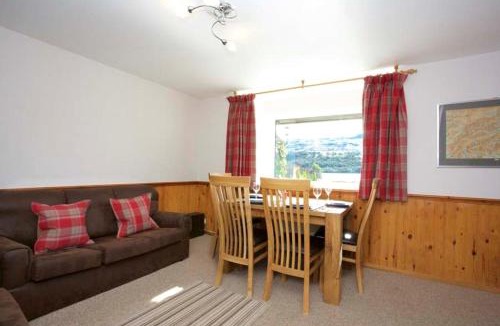 Netherton Ski Chalet | Ivy Tree Cottage