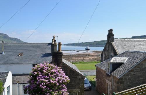 Lamlash House | Ivybank Cottage