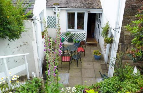 Lamlash House | Ivybank Cottage