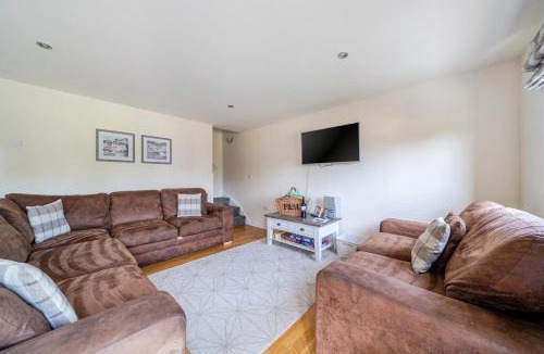 Brigg House | James Ville Marina Lodge 9