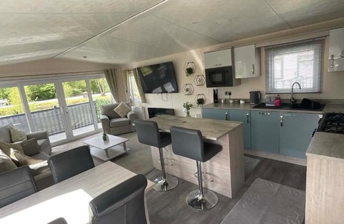 Crowle House | JLUX Lodges