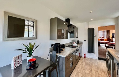 Cleethorpes Villa | Johnson House - Contractors, Families, Holidays