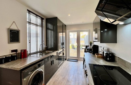 Cleethorpes Villa | Johnson House - Contractors, Families, Holidays