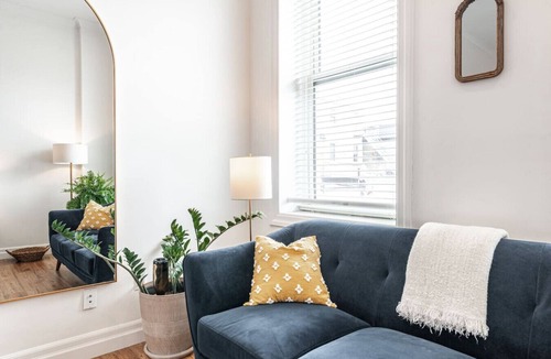 Stratford Apartment | Juno Lofts: The Botanists Studio