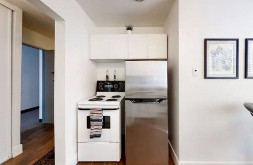 South London Apartment | Just in Time for Your Stay!