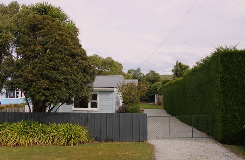 Karitane House | Karitane Coastal Haven - Unwind on Parata Ave