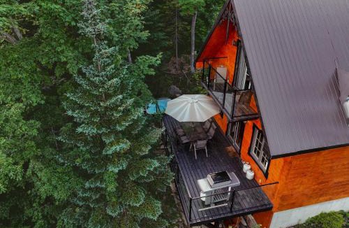 Entrelacs Ski Chalet | Kedros Lake Access, SPA, Canoe & Swim Platform
