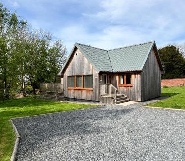 Newton Stewart House | Kestrel Lodge 2 with Hot Tub
