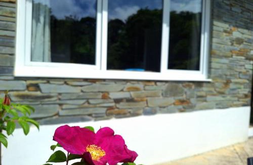 Saint Gennys House | Kiberick Cottage at Crackington Haven, near Bude and Boscastle, Cornwall