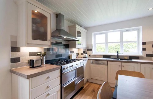 Largs House | Kilburn Holiday Cottage