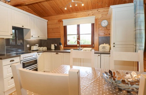 Badwell Ash Cabin | Kingfisher Lodge, Badwell Ash.