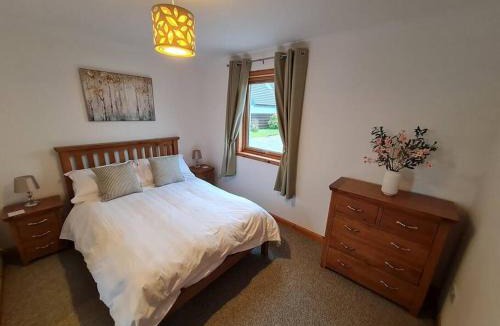 Lochgilphead House | Kings Reach - Dunadd Cottage