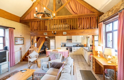 Hawkridge Cottage | Kiri - sleeps 6 guests in 3 bedrooms