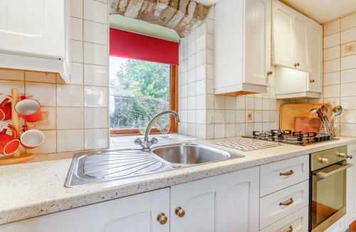 Sedbergh Cottage | KNOTT VIEW, family friendly, with a garden in Sedbergh