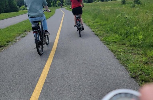 Downtown Gatineau Bed & Breakfast | Kokomo INN Bed and Breakfast Ottawa-Gatineau's Only Tropical Riverfront B&B on the National Capital Cycling Pathway Route Verte #1 - for Adults Only - Chambre d'hôtes tropical aux berges des Outaouais BnB #17542O