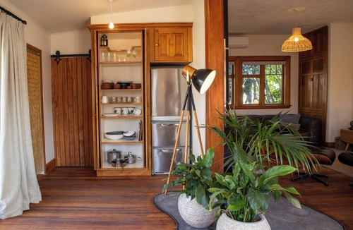 Kaikoura House | Kowhai Cottage | Pizza Oven | Super Central - KK32726