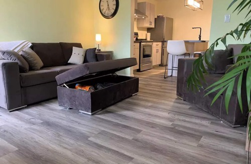 Lincoln House | Kozy on King