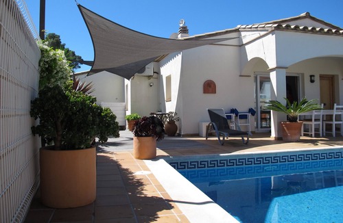 L'Escala House | L'Escala: house with private garden, pool, & free Wi-Fi