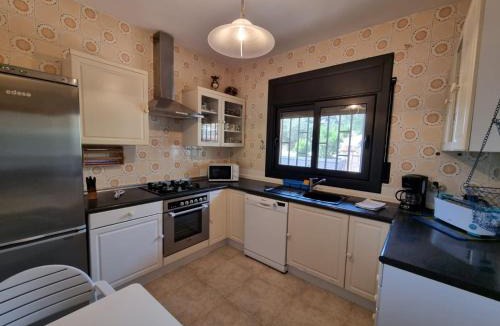 Vidreres Villa | L houstalou
